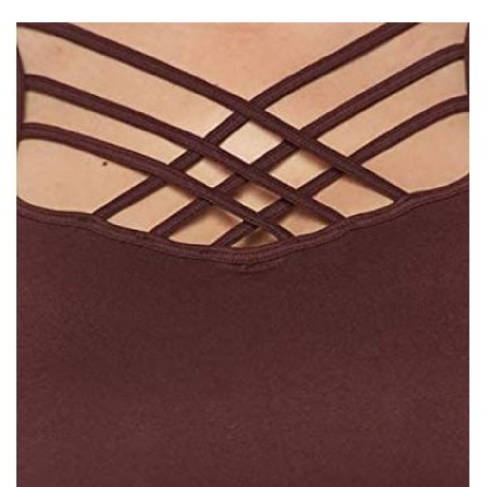 Seamless Triple Criss-Cross Front Cami - Picture 3 of 4